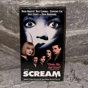 New Factory Sealed Original Scream 1 Rare 1996 VHS Tape Drew Barrymore - Foto 1 di 8