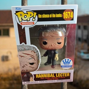 Funko exclusivo de Hannibal Lecter # 1674 (nuevo en caja) con protector pop - Imagen 1 de 7