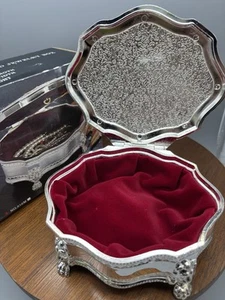 Versilberte Schatulle Schmuckkästchen Dieu et Mon Droit Royal Crest Löwenkralle Füße - Bild 1 von 13