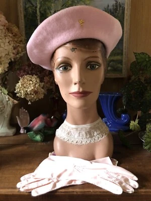 Sombrero Tam boina rosa suave de lana vintage años 60’s con guantes a juego años 50’s. Dulce Foto 1 de 4