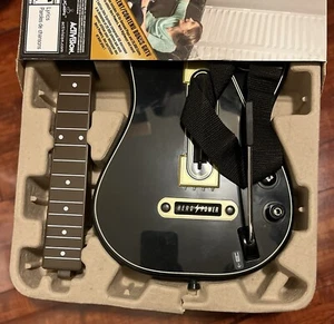 Guitar Hero Live Supreme Party Edition/Disc/2 Guitars for XBOX 360/PS4 - Black - Picture 1 of 3
