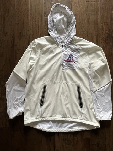 New England Patriots Windbreaker Lightweight Jacket Pull-Over Retro Logo Size XL Cover