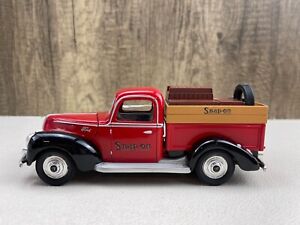 Crown Premiums Snap On 1952 Chevy Chevrolet & 1940 Ford Truck Set Lot 1/24 Scale