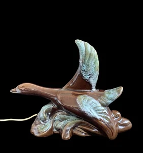Mid Century TV Table Lamp ~ bird in flight, goose - Picture 1 of 7