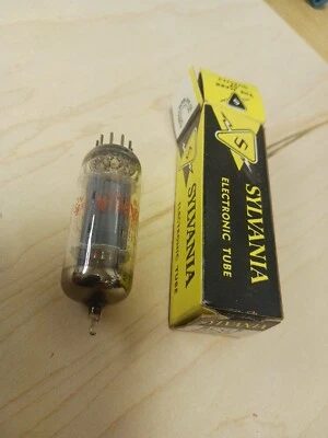 Tubo de vacío Sylvania 8CG7 8FQ7 nuevo stock antiguo Foto 1 de 4