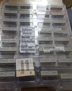 32 PCS OF ERNI 043190 Connector Male (U3.5B2) - Imagen 1 de 1