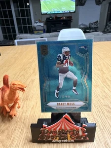 2025 Donruss Elite Randy Moss Teal Matrix Serial# /499 #12 New England Patriots - Picture 1 of 3