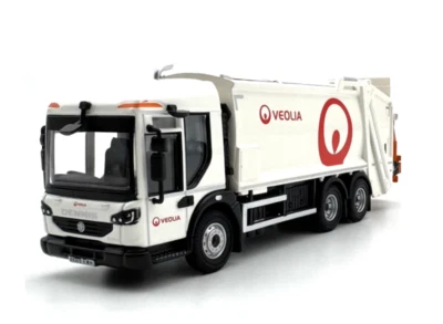BN 1:76 White Dennis Garbage Collection Truck Model Diecast Metal Car - Image 1 of 4