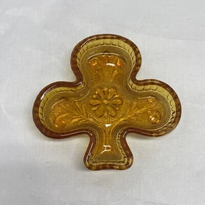 Vintage Bernstein Pressglas Diadem Kleeblatt Kleeblatt Aschenbecher Nuss Bonboniere - Bild 1 von 4