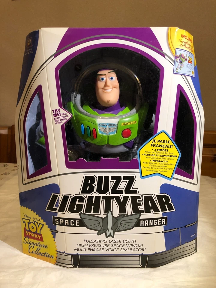 Buzz Lightyear Signature Collection French - New - Never Open - Read Description - Immagine 1 di 4