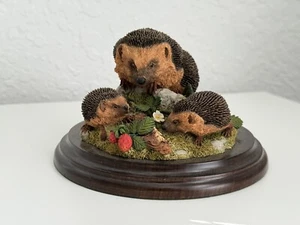 Hedgehog Family Country Artists Stratford Upon Avon Inglaterra - Imagen 1 de 11