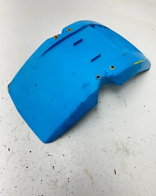 84 1984 Yamaha Tri Moto 225 DX YTM225DXL OEM guardabarros delantero protector contra salpicaduras de plástico Foto 1 de 4