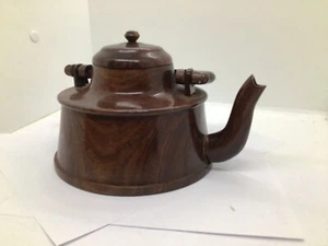 Tetera de madera bellamente formada   - Imagen 1 de 6