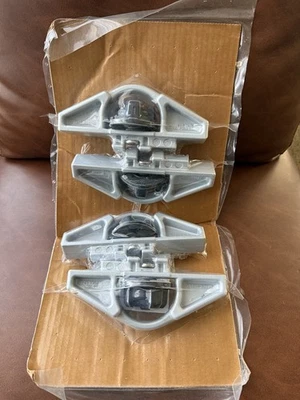 Toyota CLEAT ASSY 4-Pack  PT278-OCO1B  Toyota/Lexus parts - Image 1 of 3