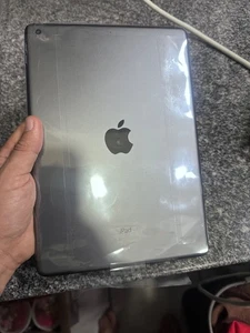 Apple iPad 7th Gen 32GB Wi-Fi 3F835LL/A - Space Gray - Picture 1 of 2