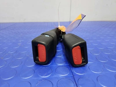 Fivela de cinto de segurança traseira 19-24 Subaru Forester lado esquerdo do motorista preta fabricante de equipamento original - Imagem 1 de 4