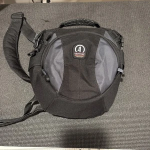 Tamrac Velocity 7x Chest Sling Camera Bag Zip Tote Photography Travel Hike - Picture 1 of 7