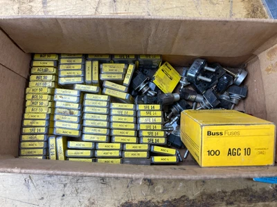 400pc Lot of Buss Fuses Assorted AGC SFE AGY Fuse Electric Repair - Image 1 of 3