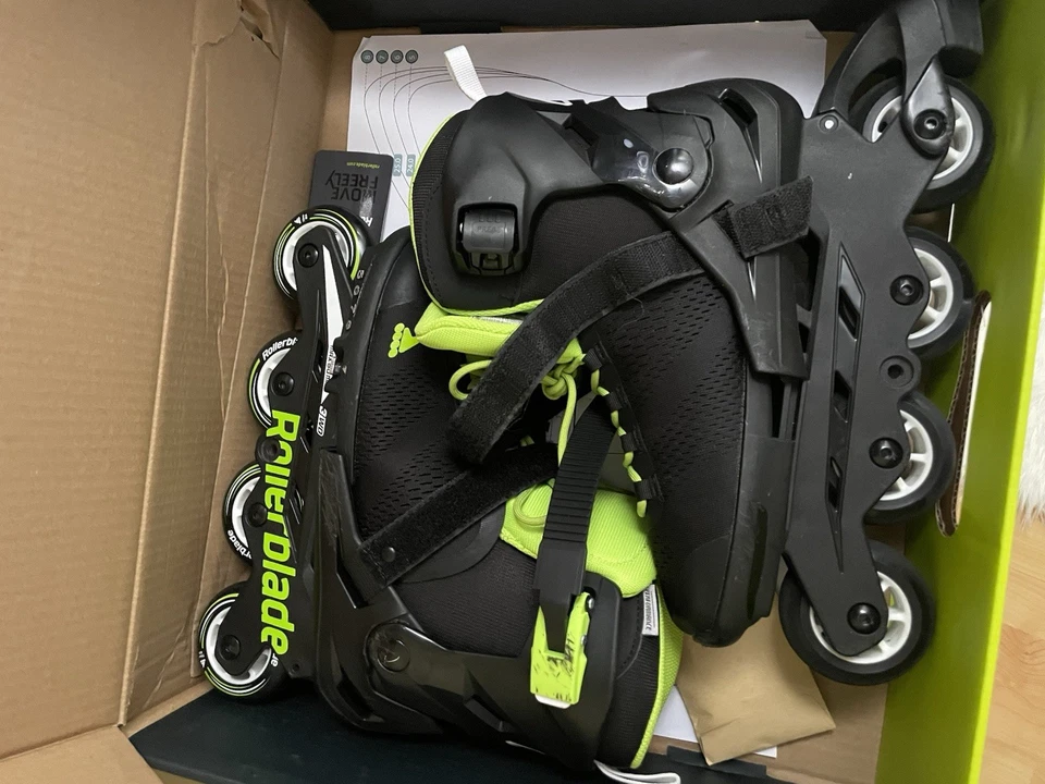 Patines en línea ajustables Rollerblade Microblade para niños talla 5-8 de EE. UU. Foto 1 de 4