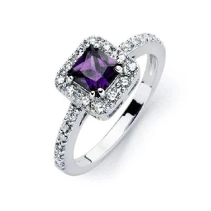 Sterling Silver CZ Stones Ring w/ 5 mm (0.5 ct) Princess Cut Purple Colored CZ - Picture 1 of 2
