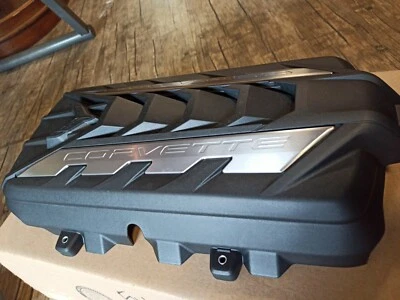 2020-2022 Chevrolet C8 Corvette Genuine GM Engine Cover Edge Black 12697368 - Image 1 of 4
