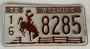 WYOMING 1978 License Plate 16 8285 Bucking Bronco Vintage New Old Stock - Picture 1 of 2
