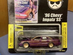 1996 chevy lmpala SS 1:64 Revell LOWRIDERS issue#134 maroon  opening hood 