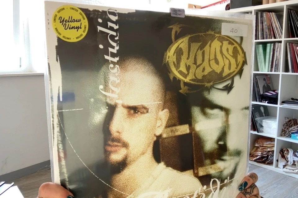 LP KAOS ONE FASTIDIO RISTAMPA COLORATA SIGILLATO - Immagine 1 di 1