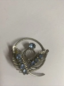 Vintage Blue Rhinestone Feathered Wreath Circle Pin Brooch - Picture 1 of 4