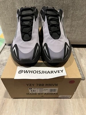 Adidas Yeezy Boost 700 MNVN Geoda Talla 13.5 Gris Negro Plata GW9526 Foto 1 de 4