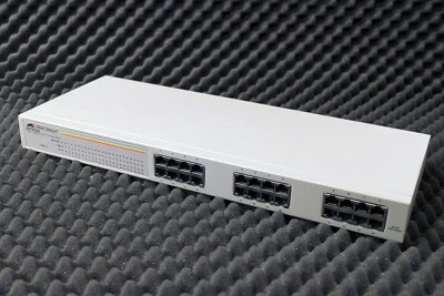 ALLIED TELESYN AT-FS724i 24-Port 10/100 / Fast Ethernet Network Switch - Image 1 of 2