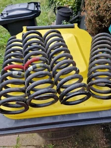1 Mercedes W124 S124 Feder Fahrwerksfeder hinten Original 1243241604 neuw rechte - Bild 1 von 20