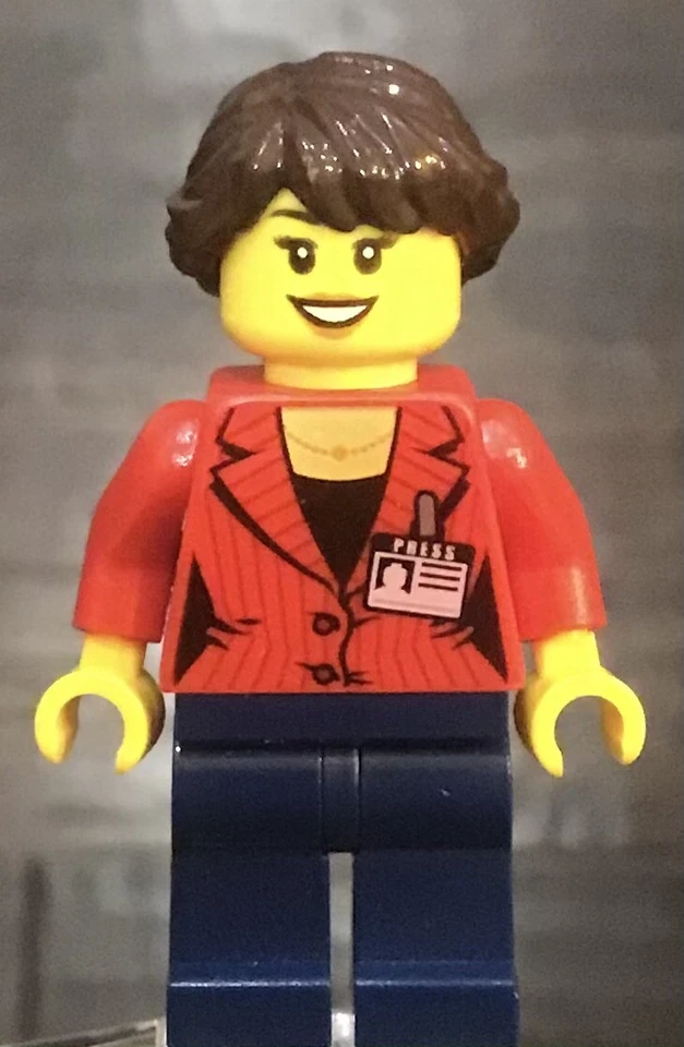 LEGO Female REPORTER - City TV Weather News Girl with Press ID каштановые волосы  - Изображение 1 из 1