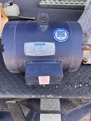 LEESON 5 HP 3 PHASE ELECTRIC MOTOR - Image 1 of 3