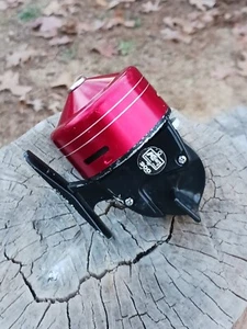Vintage Kmart Spin-Cast Fishing Reel + 300 Good Condition - Picture 1 of 10