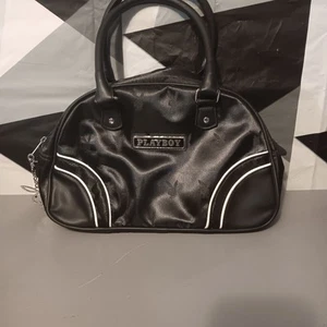 Portachiavi coniglietto con strass Playboy bianco e nero usato - Foto 1 di 7