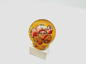 Pokémon Vintage Marble EXEGGCUTE #102 Yellowish Gold 1st Edition with Star - Bild 1 von 4
