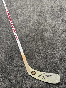 DREW O'CONNOR Vancouver Canucks Autographed SIGNED f/s Hockey Stick COA - Picture 1 of 2