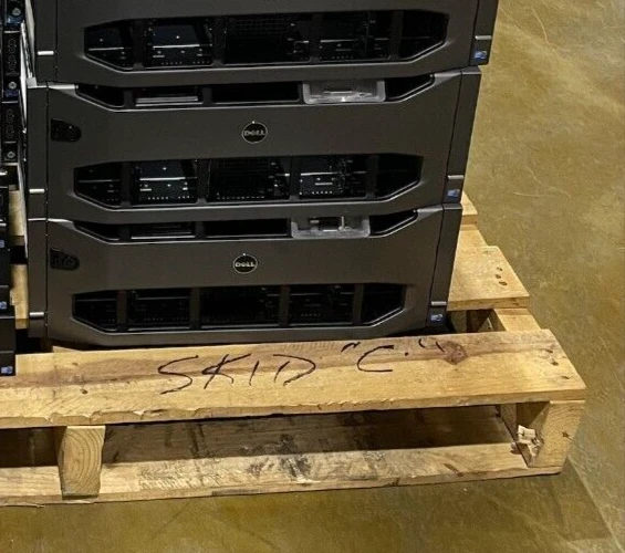 Dell PowerEdge R910 - 4x E7-4870 2,40 GHz - 1 TB RAM - 4 x 1 TB - 4 x PS Foto 1 de 1