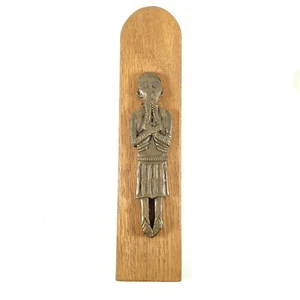 Statua in bronzo fuso a freddo su targa in legno - irlandese - vintage - Foto 1 di 6
