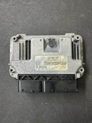 2011-2012 Volkswagen Jetta | Engine Control Module, ECU [06G906055C, 0261S05706] - Image 1 of 4