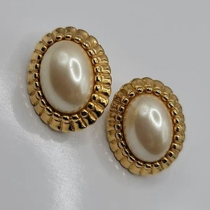 SIGNED Monet Gold Tone and Faux Pearl Vintage Pierced Earrings - Picture 1 of 16