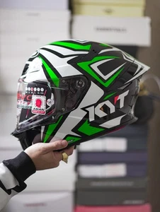 KYT TT REVO ALEX LOWES ECE 22.06 Include Irridium Visor (size M L) - Picture 1 of 10