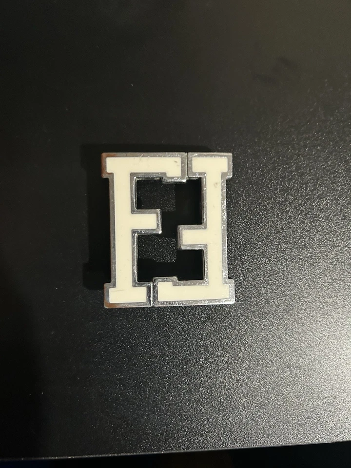 Auténtica hebilla de cinturón Fendi FF negra y plateada con cinturón total de 46” (sin lazo de cinturón) Foto 1 de 4