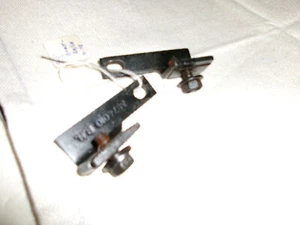 C -3 CORVETTE 1970-1972 SIDE GRILL BRACKETS R & L ORIGINAL G.M. - Bild 1 von 1