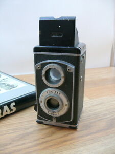 Pho-Tak Reflex 1 TLR camera for display and possible use.