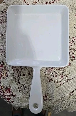 Prizer Ware Cast Iron Enamel Square Egg Skillet SS 1090 Red & White 5 1/2" - Image 1 of 4