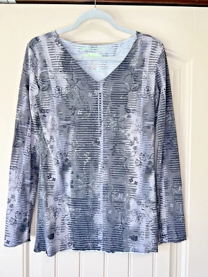 Earth Yoga Women's long sleeve light weight Organic Top M - Image 1 of 4