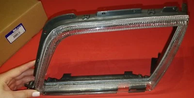 Llanta bisel anillo moldura puerta faro conductor izquierdo para Mercedes R129 modelos SL NUEVO Foto 1 de 4