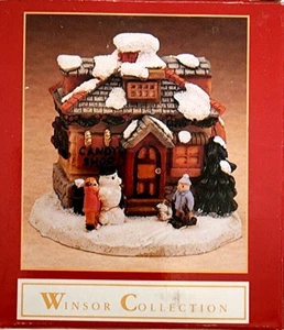 Winsor Colección Candy Shop Casa de Navidad Coleccionable Casa de Pueblo 3" x 3" - Imagen 1 de 3